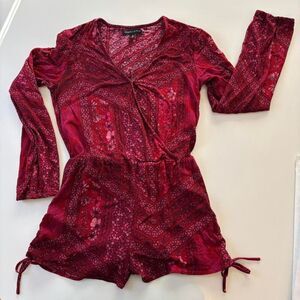 Kendall & Kylie Women's Playsuit Romper Long Sleeve V-neck Size Small